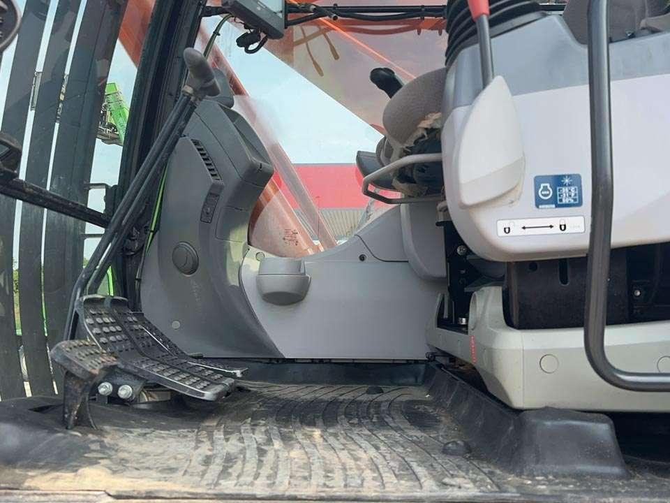 Hitachi ZX350LCN-6 Photo 14