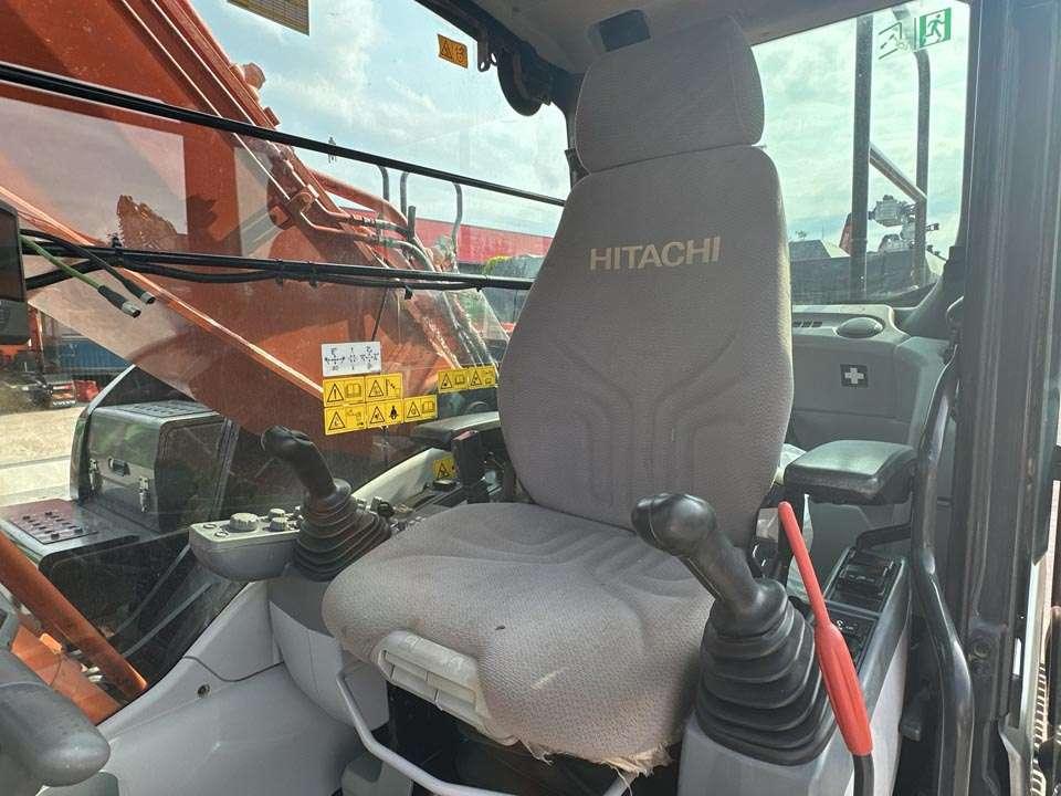 Hitachi ZX350LCN-6 Photo 15