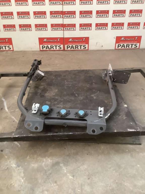 Supporto luci pour Volvo FH16 550 6x4 Photo 1
