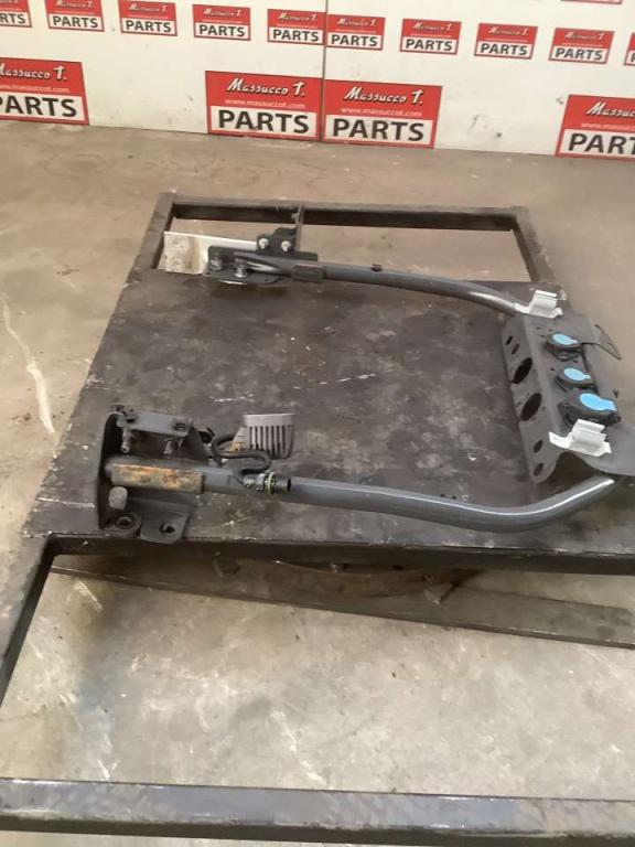 Supporto luci pour Volvo FH16 550 6x4 Photo 2