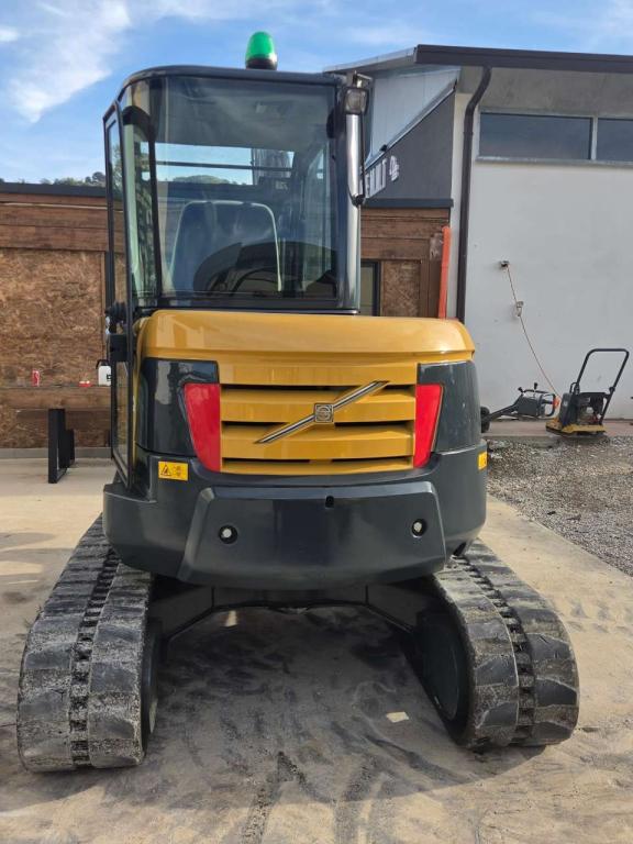 Volvo ECR48 Photo 3