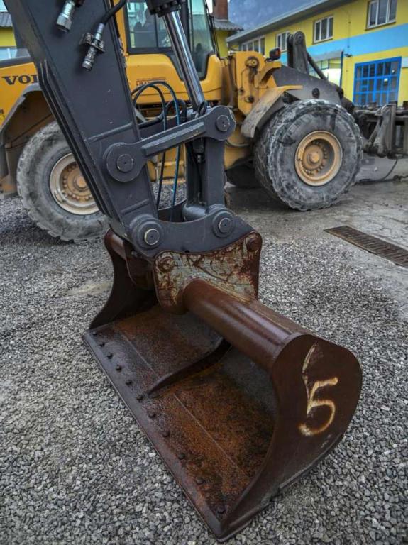 Volvo EC140EL Photo 9