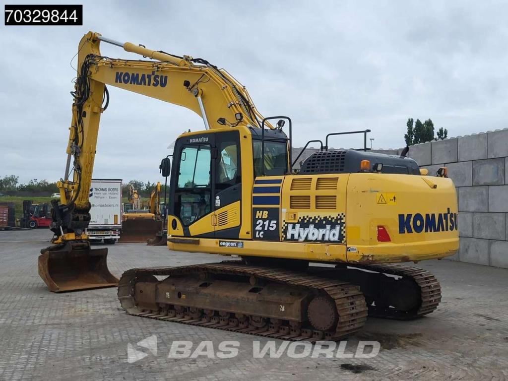 Komatsu HB215 LC -2 Photo 2