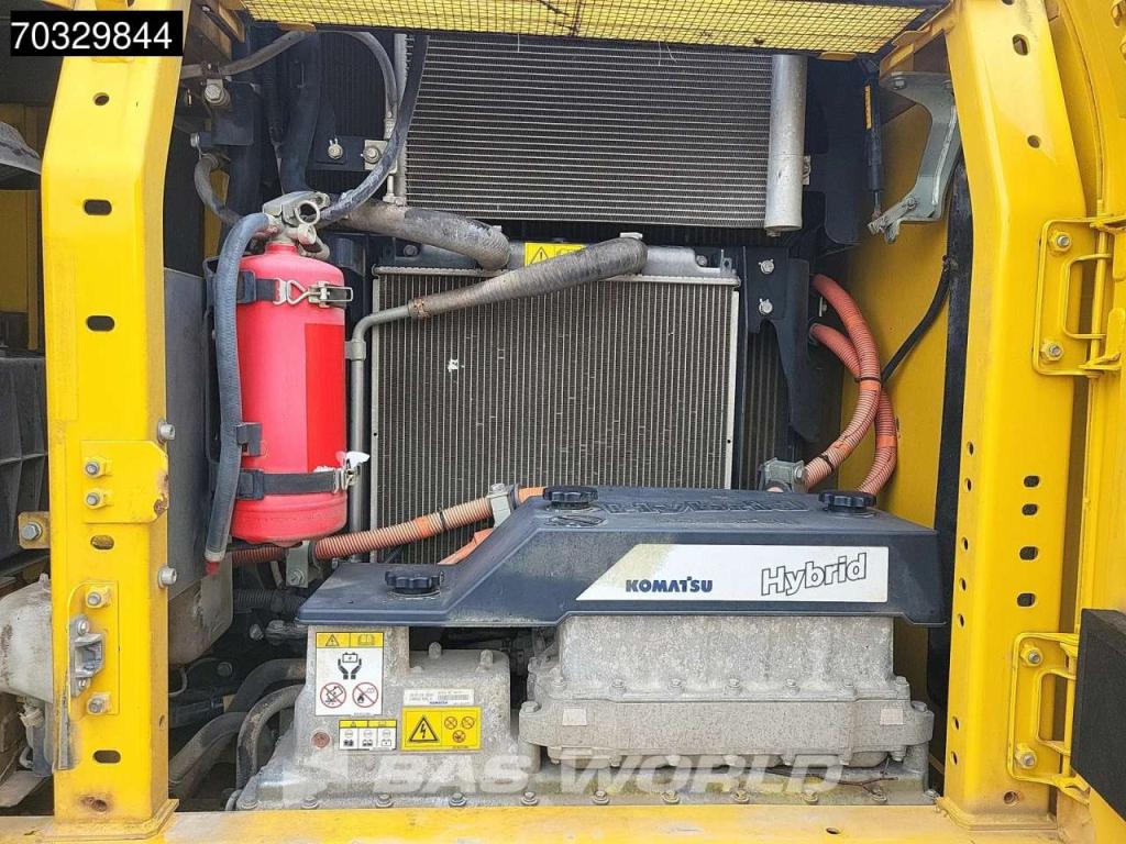 Komatsu HB215 LC -2 Photo 28