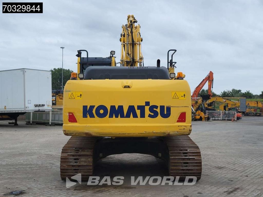 Komatsu HB215 LC -2 Photo 3