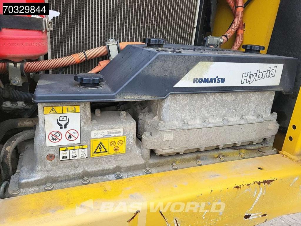 Komatsu HB215 LC -2 Photo 30