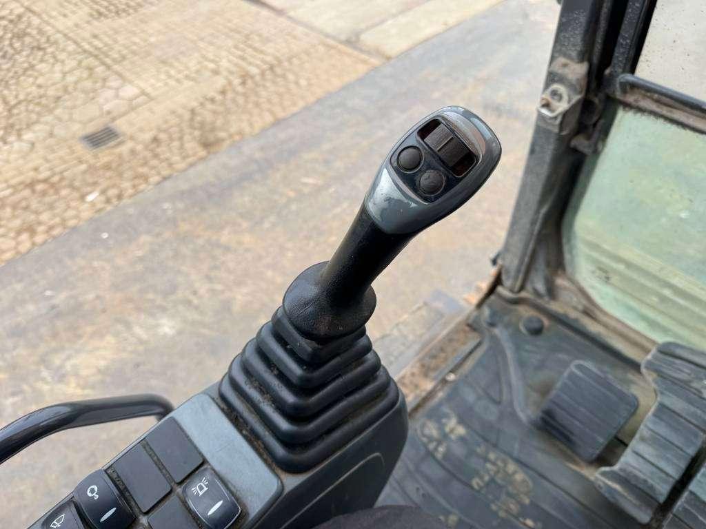 Doosan DX300LC-5 - Hammer Lines / Rear + Side Camera Photo 11