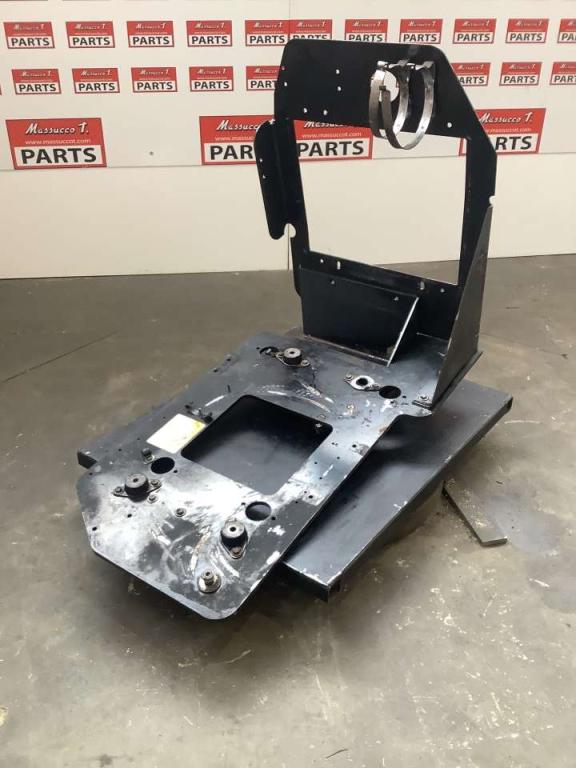 Support moteur pour JLG LIFT 450 AJ Photo 3