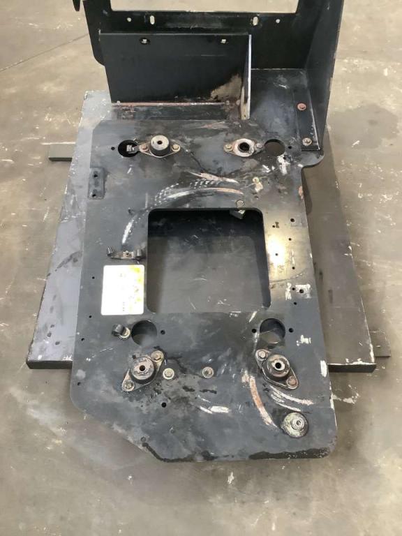 Support moteur pour JLG LIFT 450 AJ Photo 4