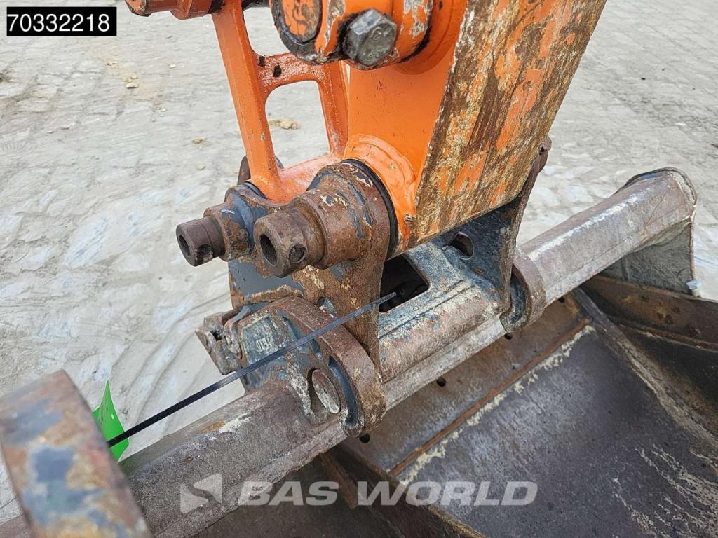 Hitachi ZX33 U-6 CLR A/C - 3 Buckets Photo 12