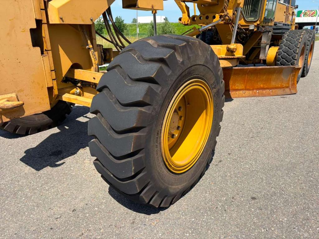 Caterpillar 140H Photo 10