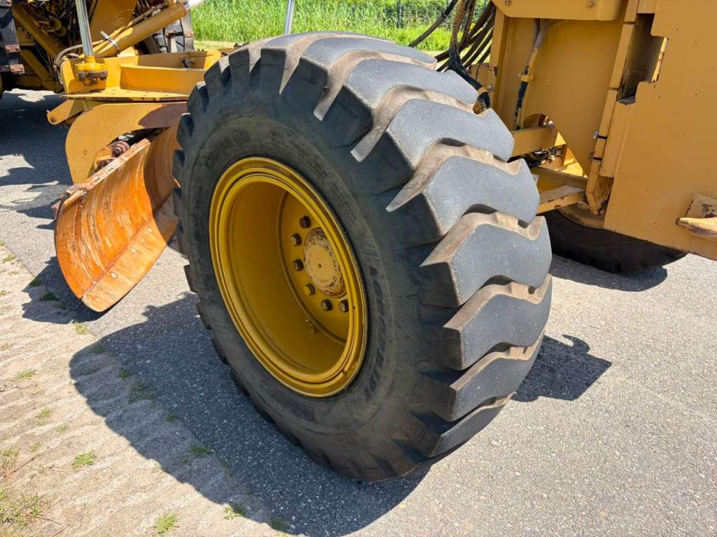 Caterpillar 140H Photo 13