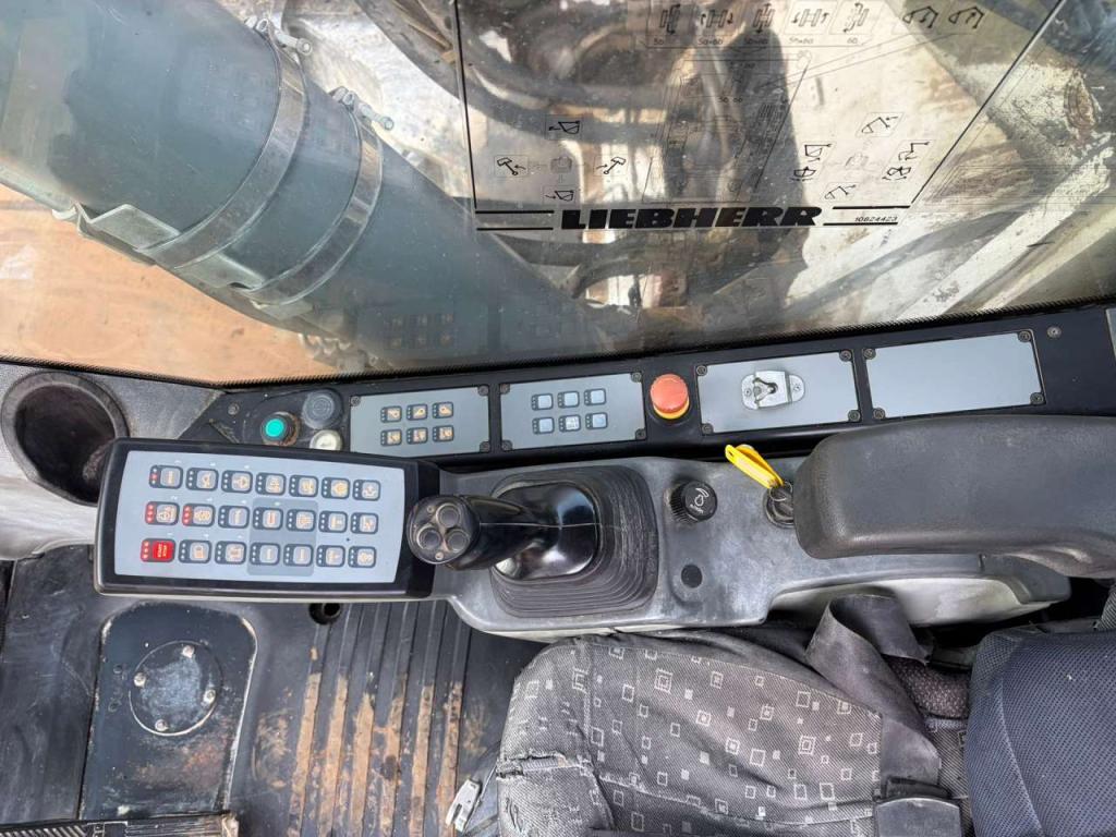 Liebherr R950 SHD (R945 / R946) Photo 21