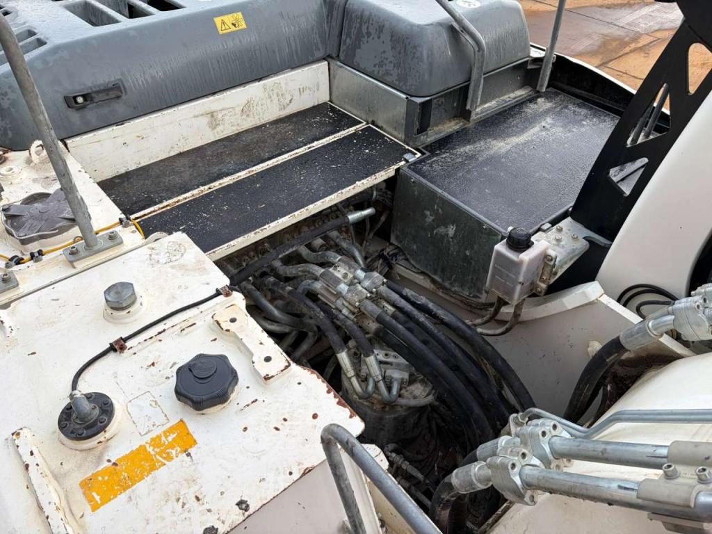 Liebherr R950 SHD (R945 / R946) Photo 28