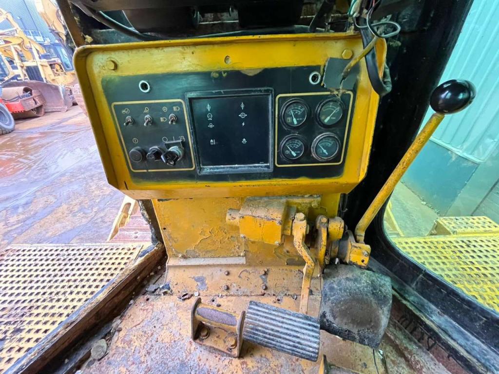 Caterpillar D8R - Single shank ripper Photo 19