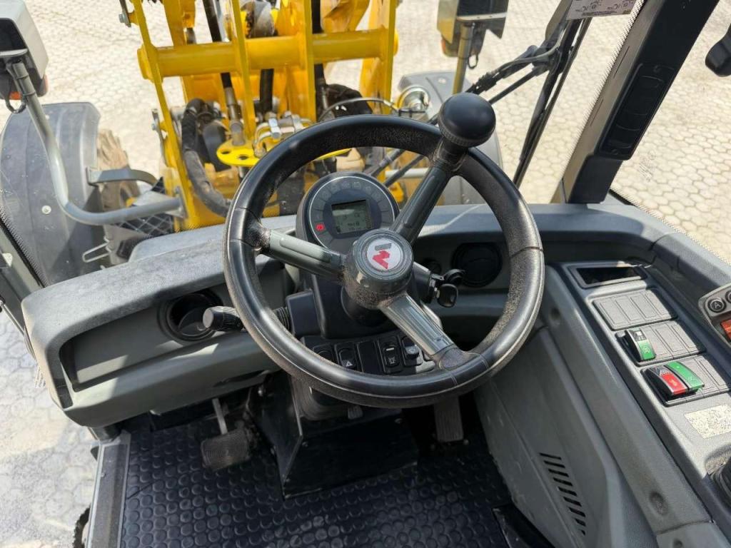 Wacker Neuson WL 54 LOW HOURS Photo 27