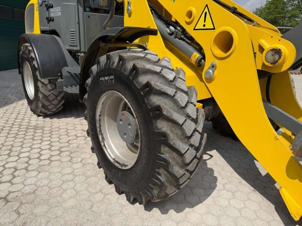 Wacker Neuson WL 54 LOW HOURS Photo 8