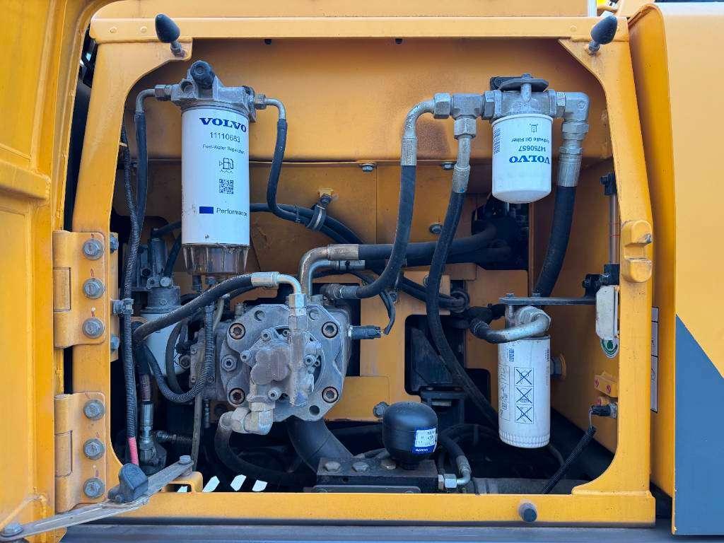 Volvo EC180DL - Triple Boom / Hammer Lines Photo 27
