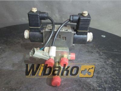 Atos DHU-071318 en vente par Wibako