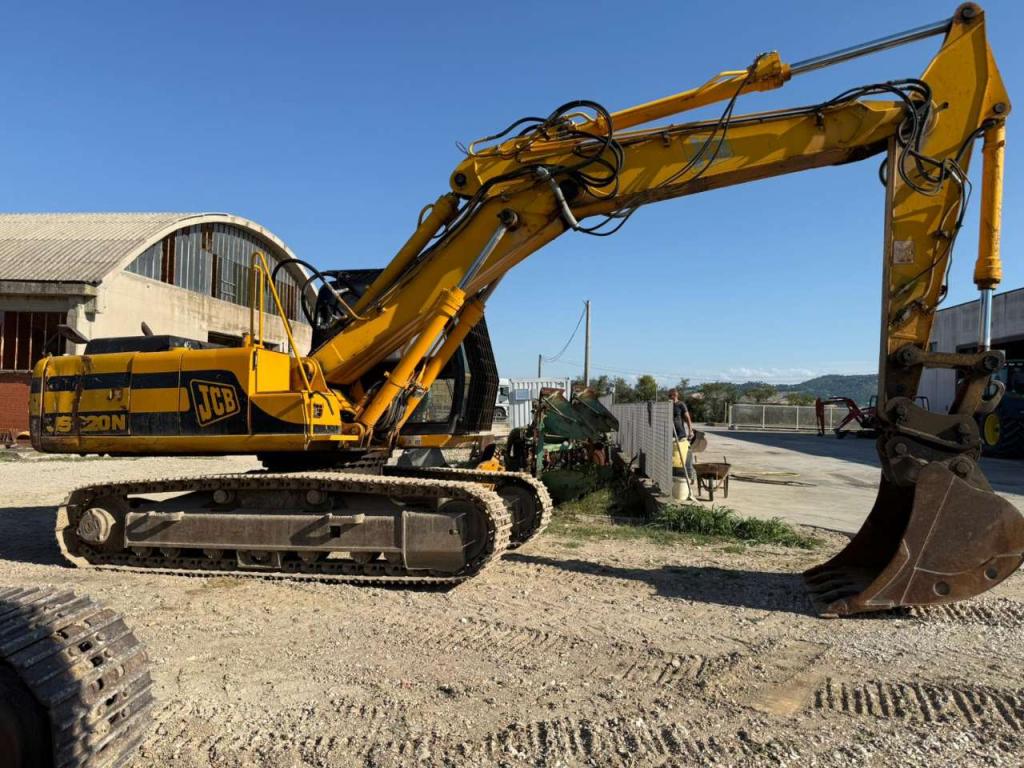 JCB 220 Photo 2