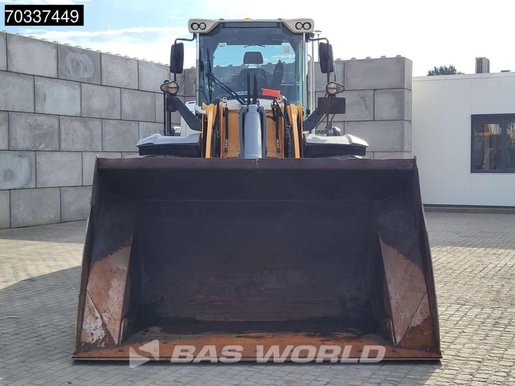 Liebherr L550 Photo 11