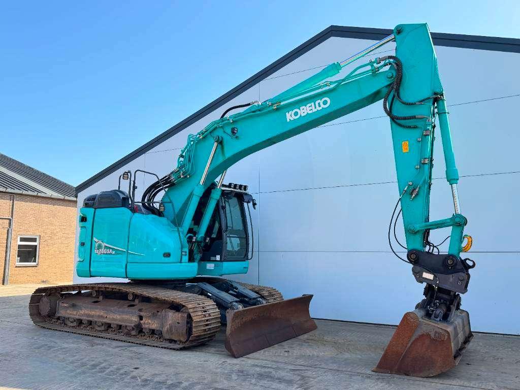 Kobelco SK230SRLC-5 - Tilting Bucket / Automatic Greasing Photo 7