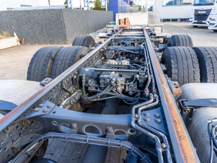 Mercedes-Benz ACTROS 2548 Photo 10