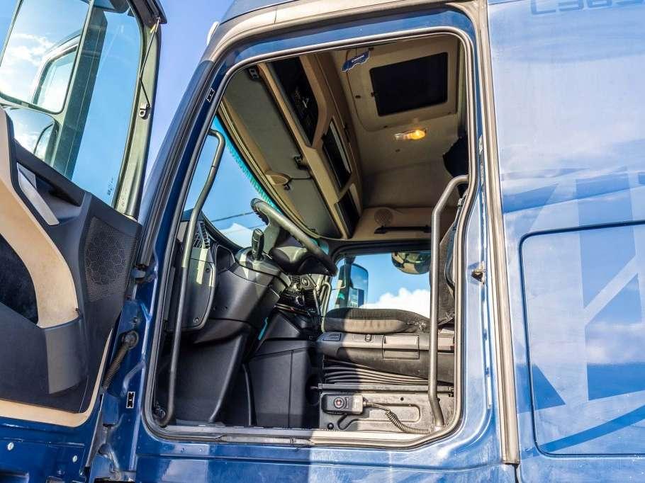 Mercedes-Benz ACTROS 2548 Photo 15