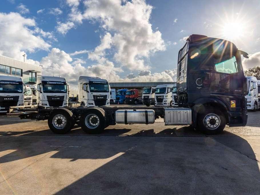 Mercedes-Benz ACTROS 2548 Photo 4