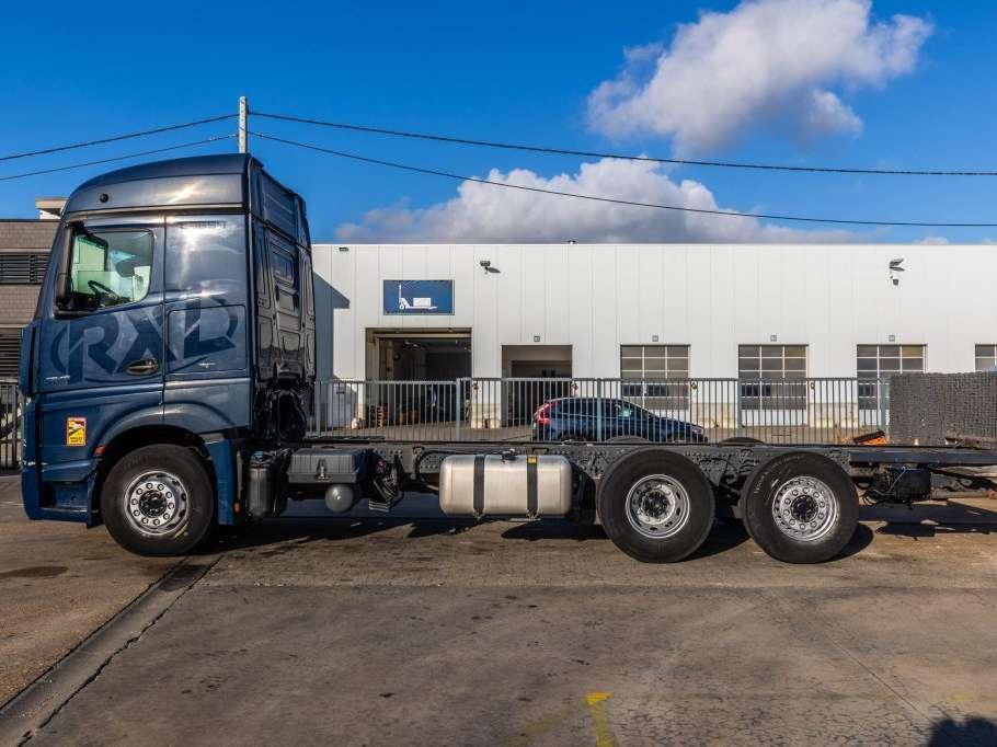 Mercedes-Benz ACTROS 2548 Photo 8