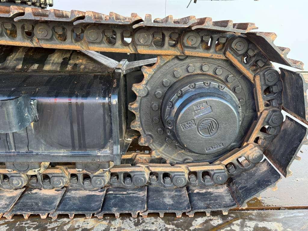 JCB 205 *2026 Model* - New / Unused / Hammer Lines Photo 19