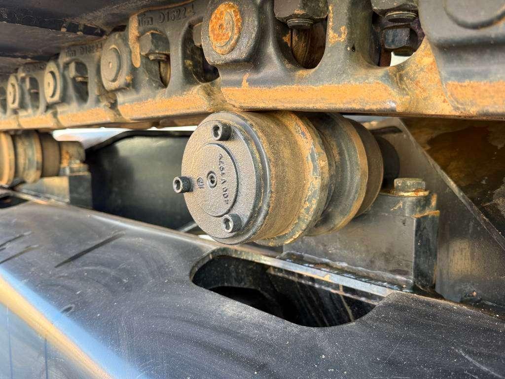 JCB 205 *2026 Model* - New / Unused / Hammer Lines Photo 21
