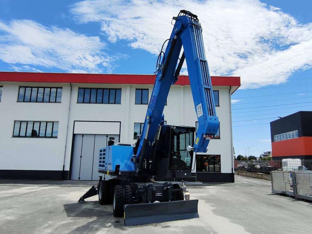 Fuchs MHL 320 Photo 3