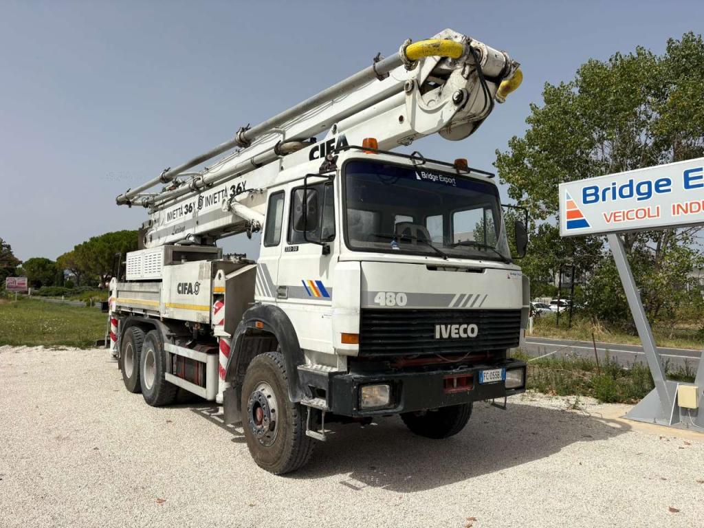 Iveco 330.30 POMPA CIFA 36 metri Photo 1