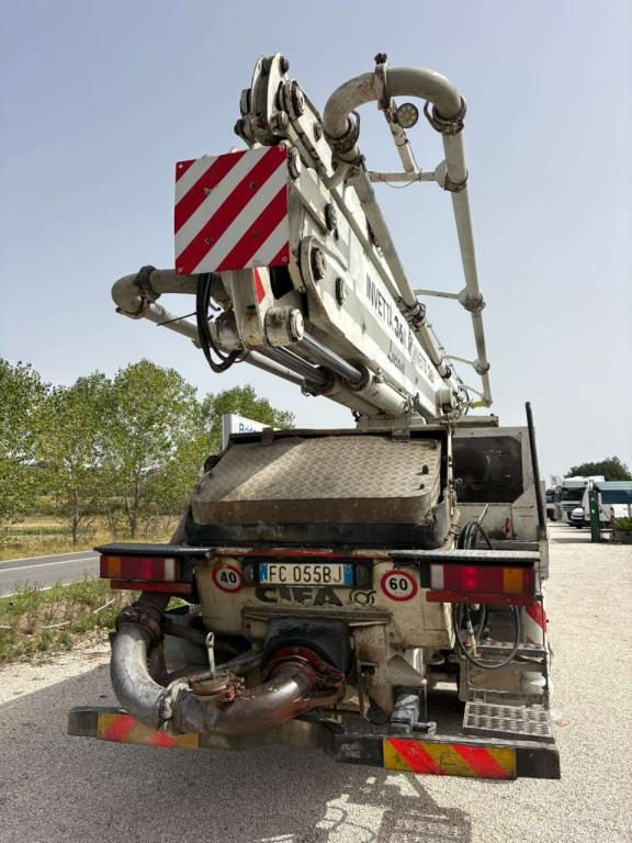Iveco 330.30 POMPA CIFA 36 metri Photo 2