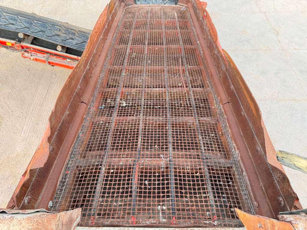 Terex Finlay 883T - 2 Side Conveyor / Auto Greasing Photo 25