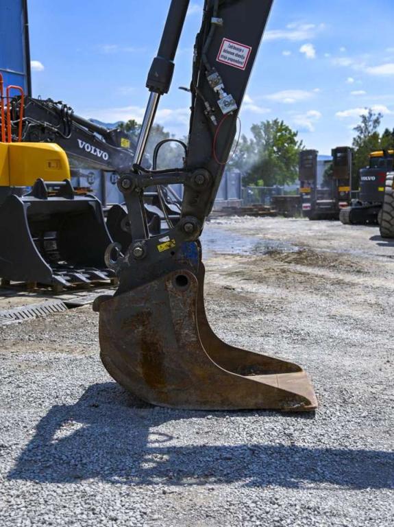 Volvo EC 140 EL Photo 5