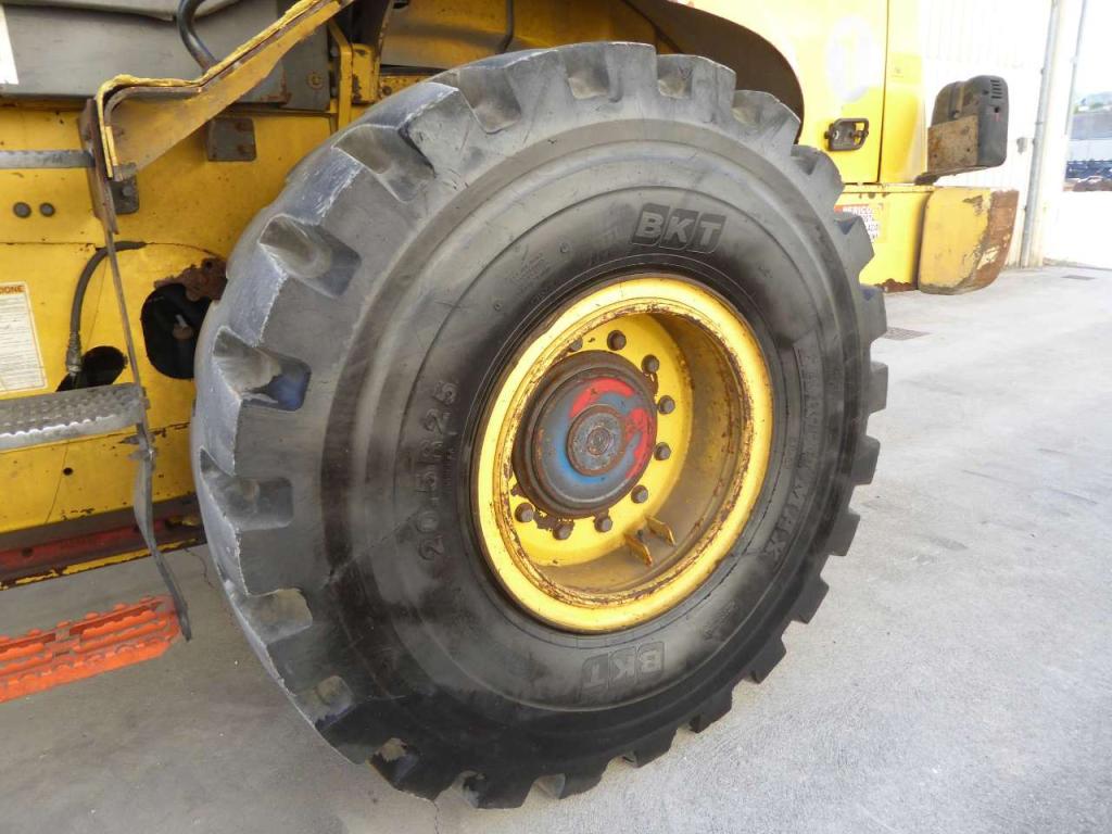 New Holland W130 Photo 12