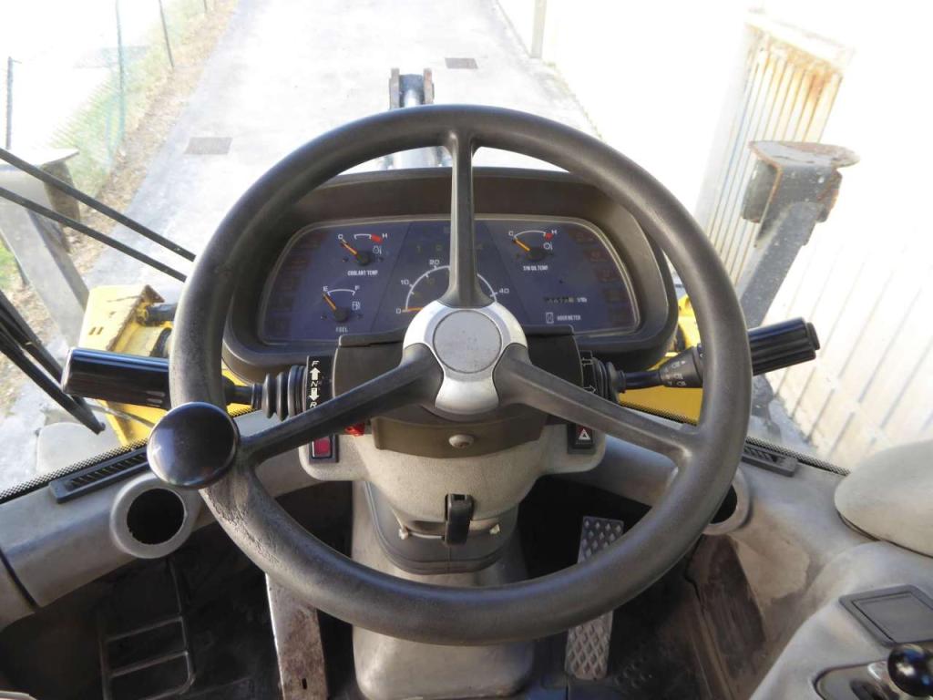 New Holland W130 Photo 22