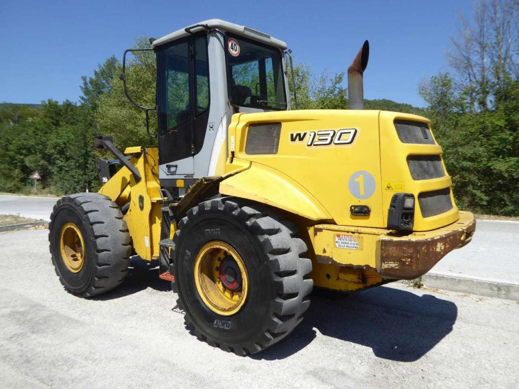 New Holland W130 Photo 3