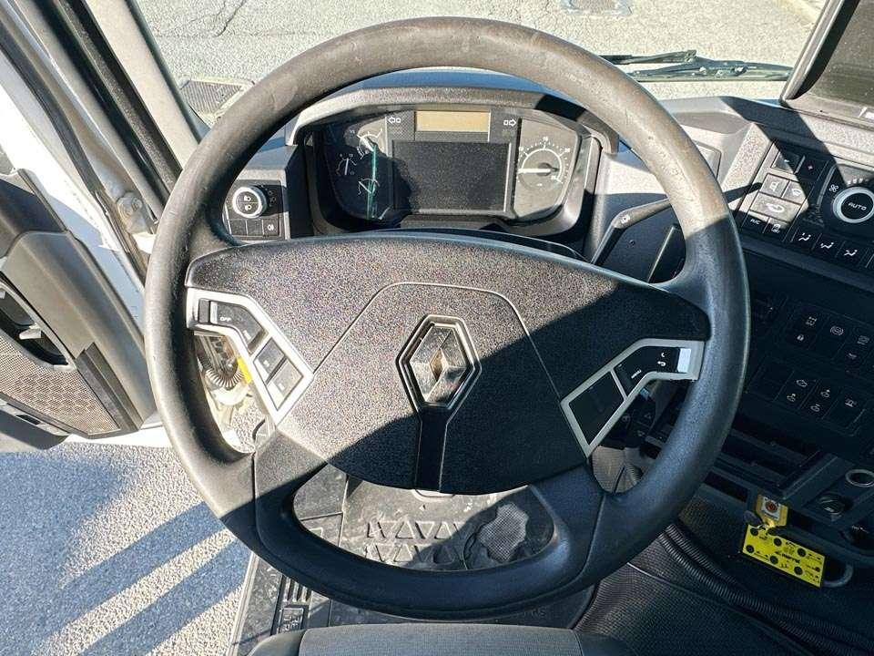 Renault C430 6X2 Photo 20