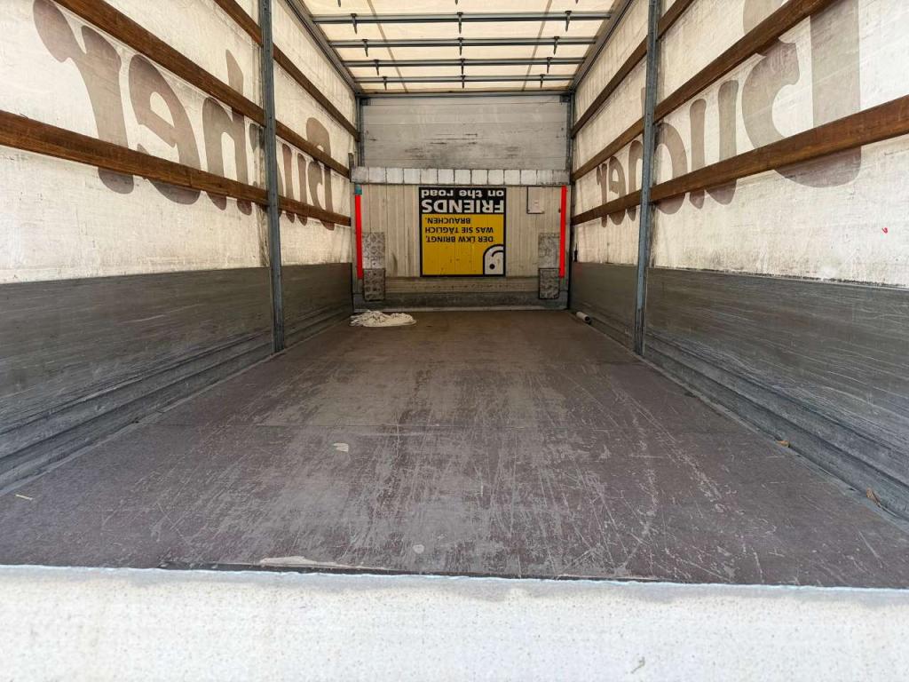 Iveco EUROCARGO 140-250 Photo 2