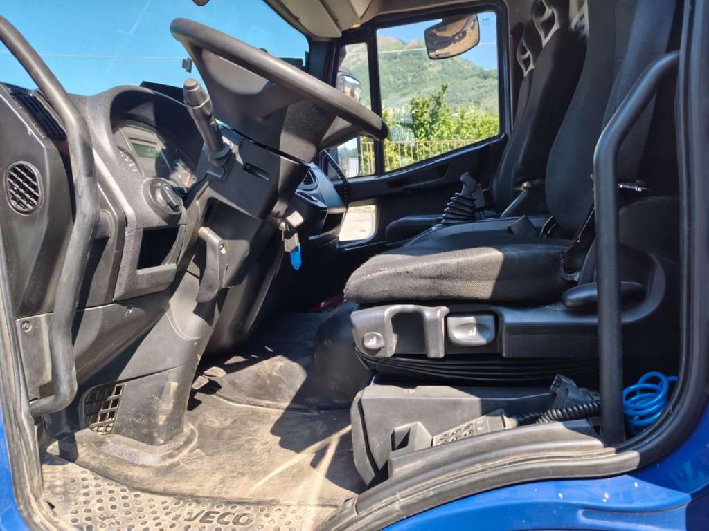 Iveco EUROCARGO CUBE 120-220 Photo 13