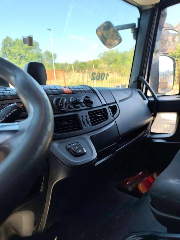 Iveco EUROCARGO CUBE 120-220 Photo 6
