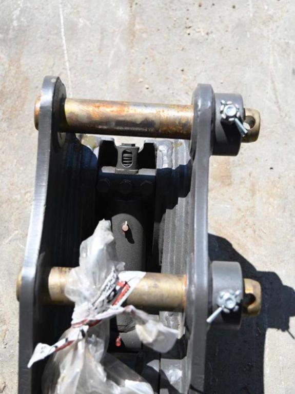 Other manufacturers BQC04M UNI45 for 6-11 ton excavators Photo 3