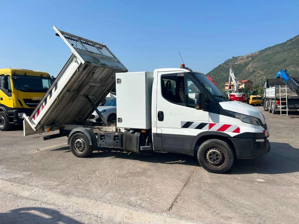 Iveco DAILY 35-120 Photo 10