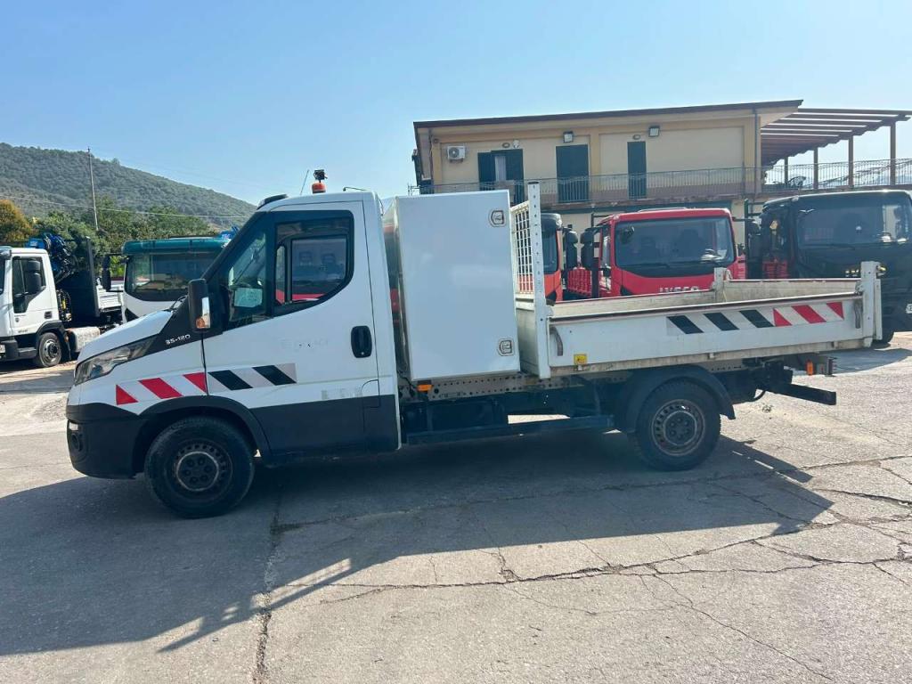 Iveco DAILY 35-120 Photo 19