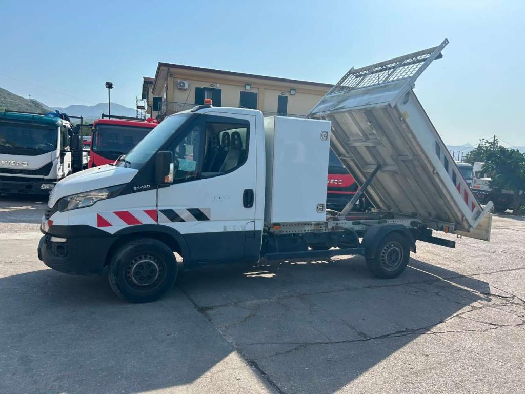 Iveco DAILY 35-120 Photo 2