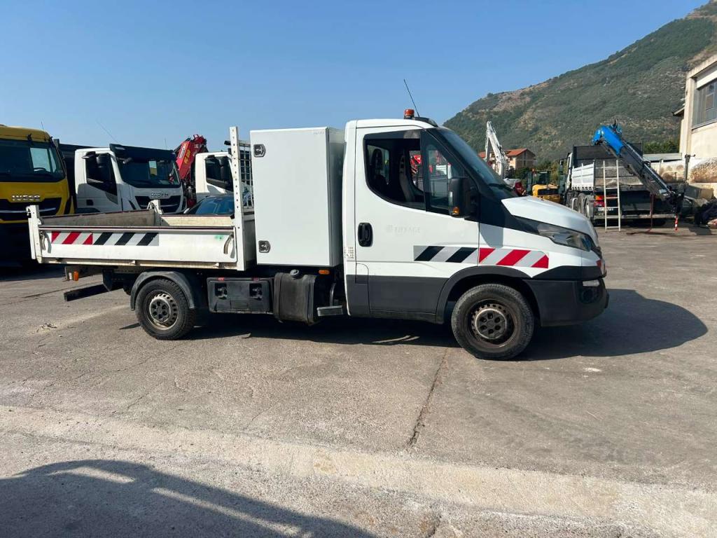 Iveco DAILY 35-120 Photo 27