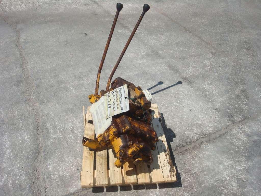 Distributeur hydraulique pour Fiat Allis FL10B Photo 2
